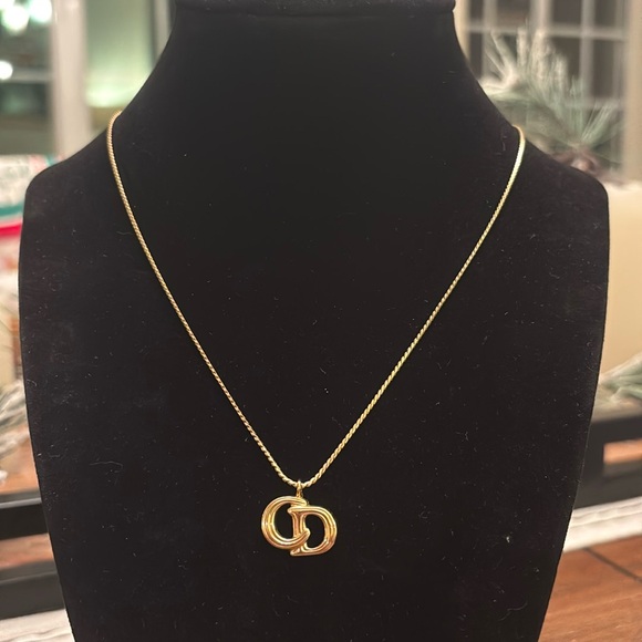 CHRISTIAN DIOR NECKLACE - Picture 2 of 6